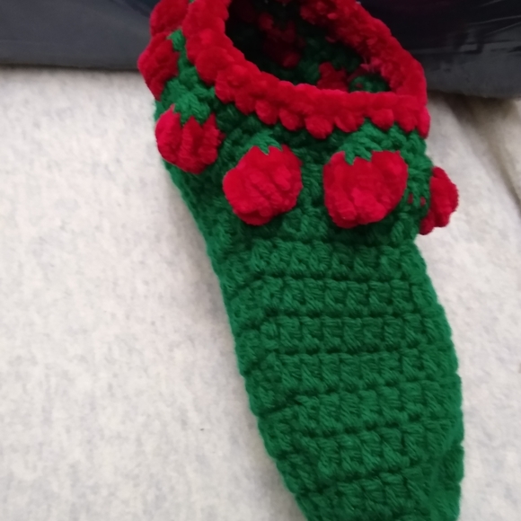 Strawberry sleepers, Handmade crochet - Picture 4 of 8